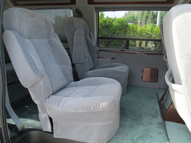 2000 Ford Econoline 328 Ci