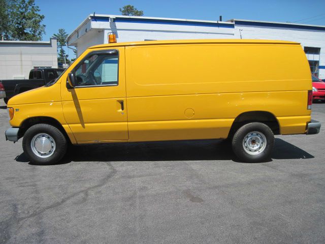 2000 Ford Econoline 328 Ci