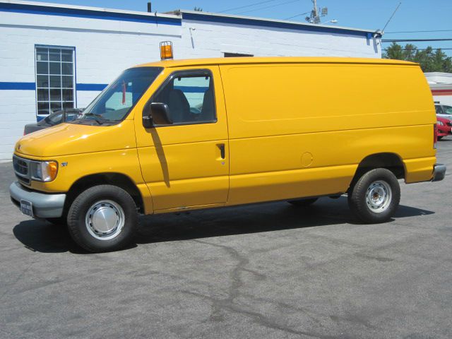 2000 Ford Econoline 328 Ci