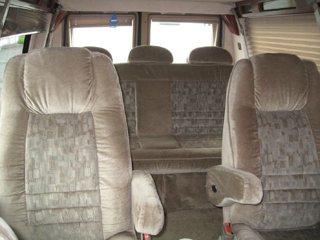 2000 Ford Econoline 328 Ci