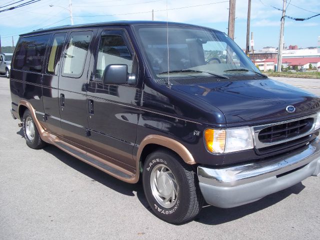 2000 Ford Econoline 328 Ci