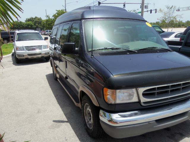 2000 Ford Econoline 328 Ci