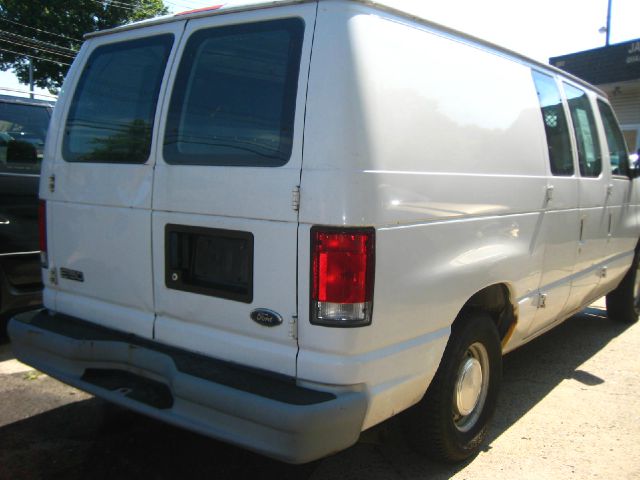 2000 Ford Econoline 328 Ci