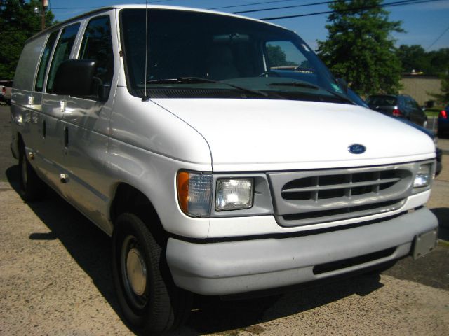 2000 Ford Econoline 328 Ci