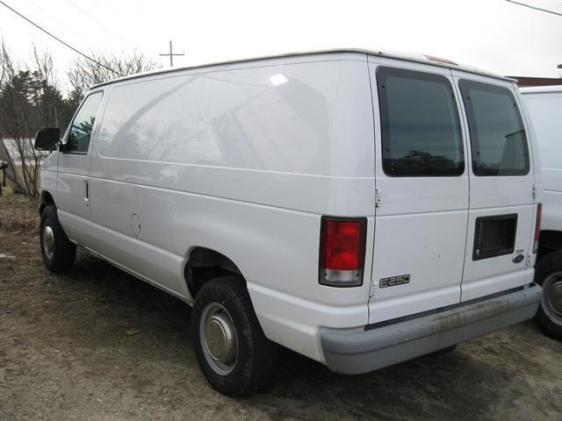 2000 Ford Econoline XLT Sport 4.6L 2WD