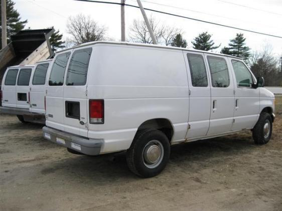 2000 Ford Econoline XLT Sport 4.6L 2WD