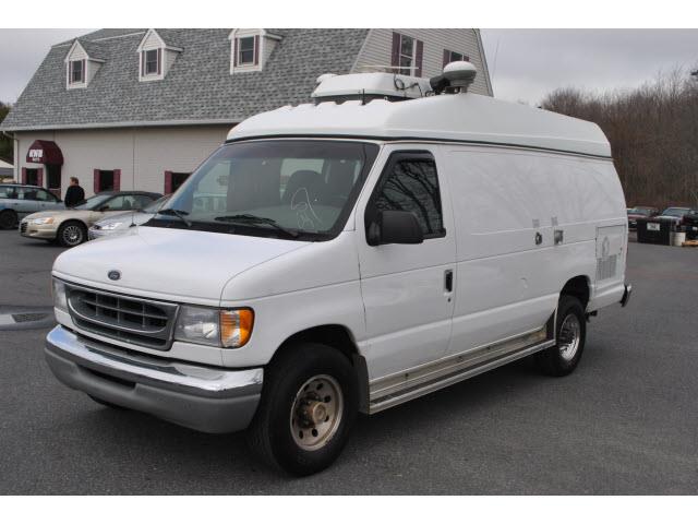 2000 Ford Econoline SP AWD MR BOSE Rstrt