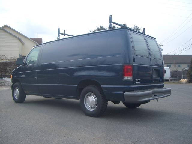 2001 Ford Econoline 328 Ci