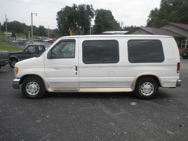 2001 Ford Econoline 328 Ci