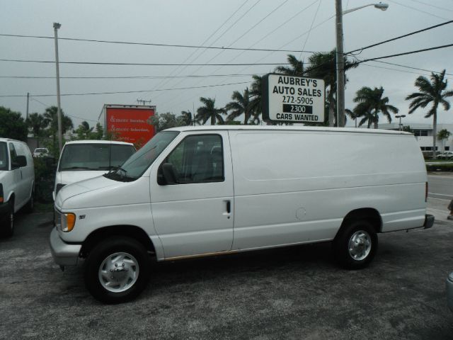 2001 Ford Econoline 2.5 S Model