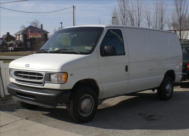 2001 Ford Econoline Base