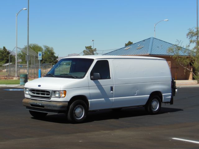 2001 Ford Econoline 328 Ci