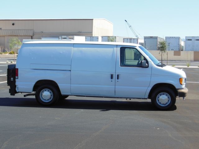 2001 Ford Econoline 328 Ci