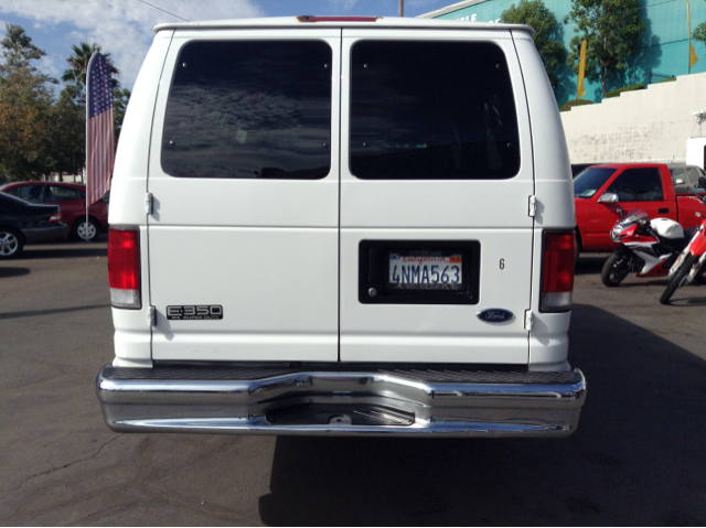 2001 Ford Econoline 4dr 4WD SLE Commercial