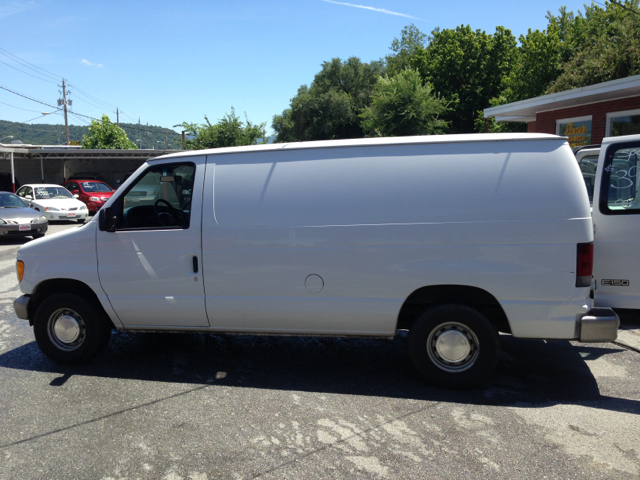 2001 Ford Econoline 328 Ci