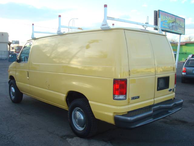 2001 Ford Econoline Base