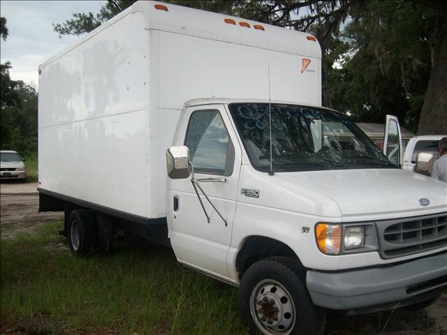 2001 Ford Econoline Base