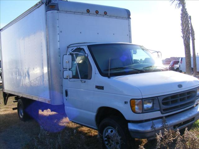 2001 Ford Econoline Unknown