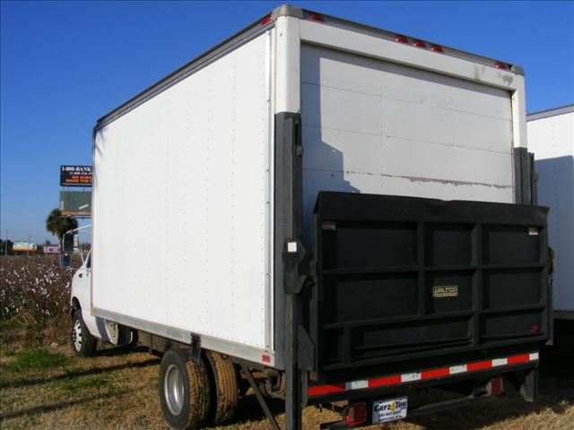 2001 Ford Econoline Unknown