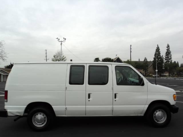 2001 Ford Econoline Unknown