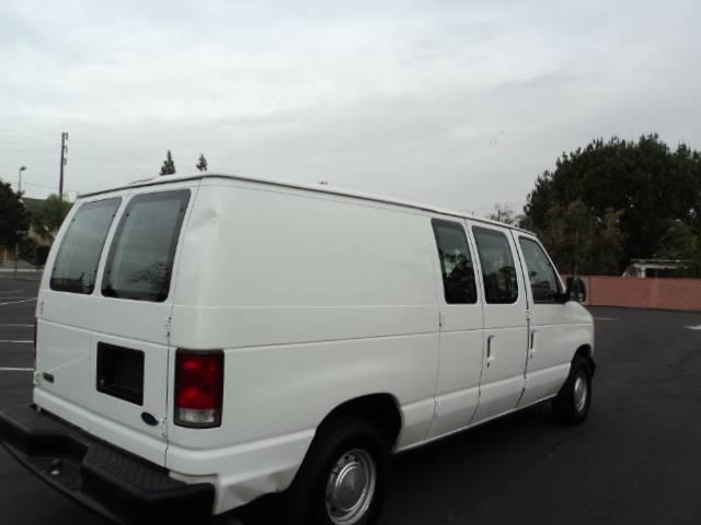 2001 Ford Econoline Unknown