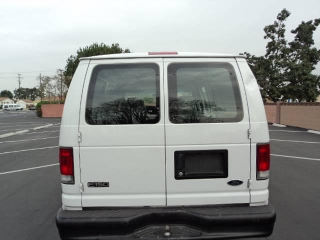 2001 Ford Econoline Unknown