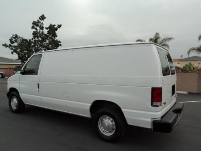 2001 Ford Econoline Unknown