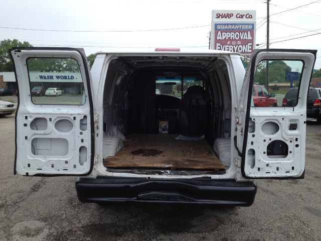 2001 Ford Econoline 328 Ci