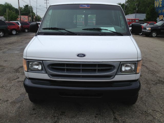 2001 Ford Econoline 328 Ci