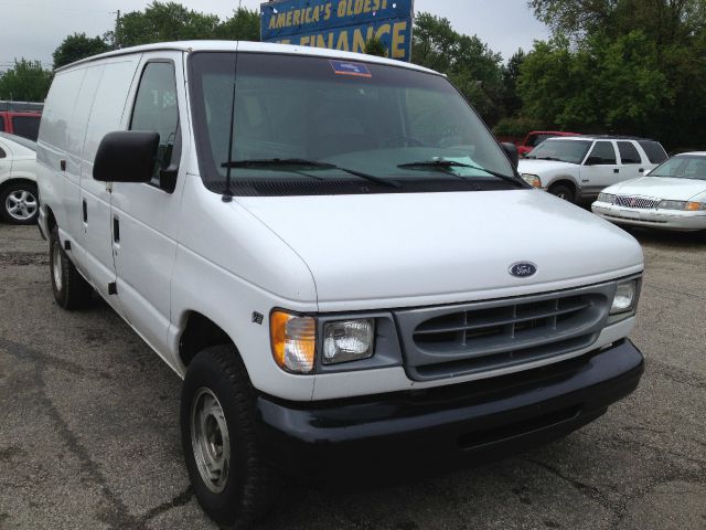 2001 Ford Econoline 328 Ci