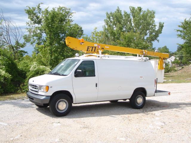 2001 Ford Econoline CPE