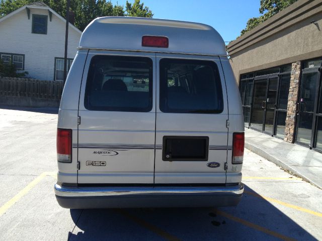 2001 Ford Econoline 328 Ci