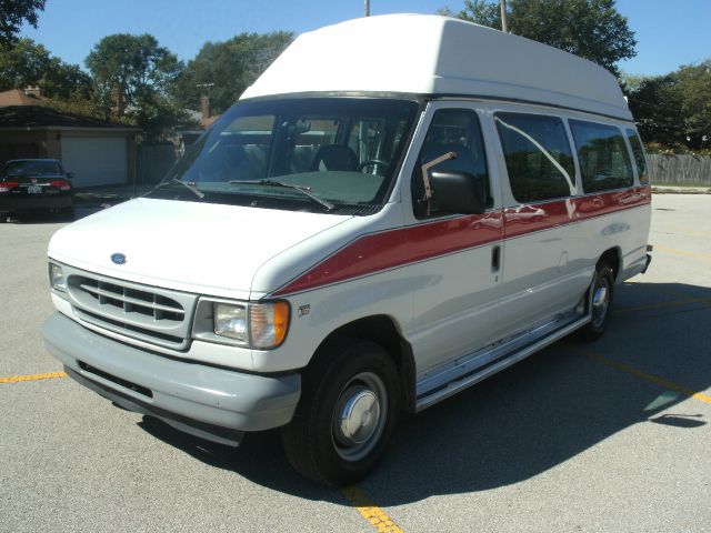 2002 Ford Econoline 2.5 S Model