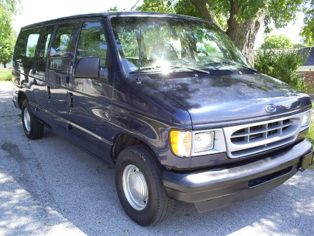 2002 Ford Econoline 328 Ci