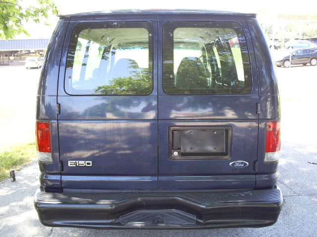 2002 Ford Econoline 328 Ci