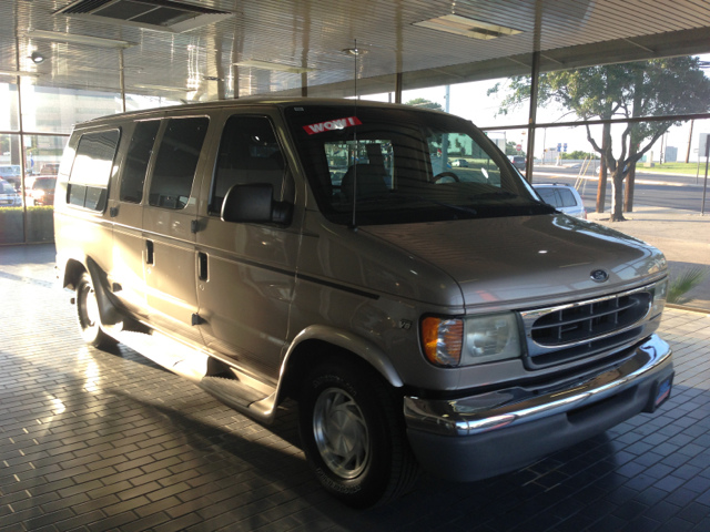 2002 Ford Econoline 328 Ci