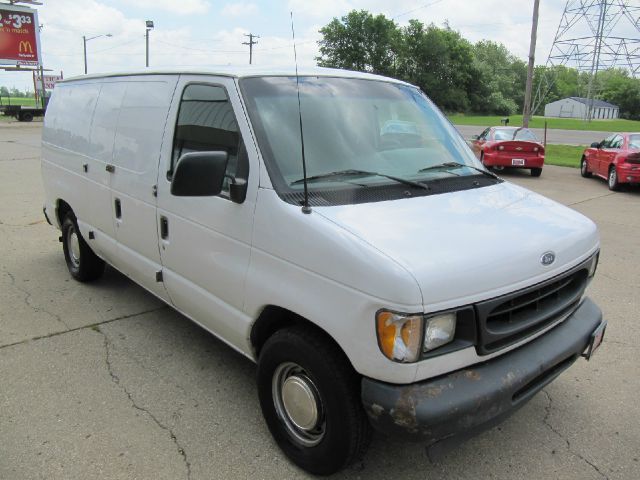 2002 Ford Econoline 328 Ci