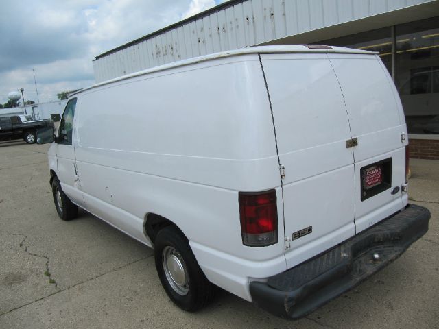 2002 Ford Econoline 328 Ci