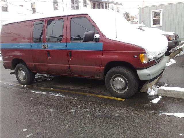 2002 Ford Econoline CREW XLT