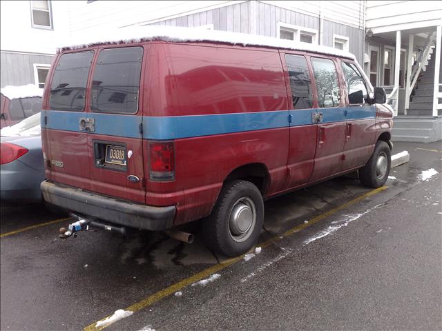 2002 Ford Econoline CREW XLT