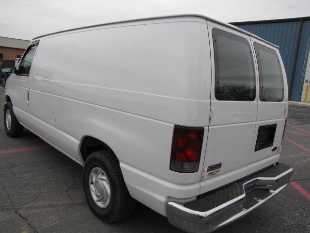 2002 Ford Econoline Unknown