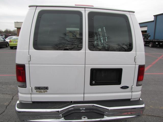 2002 Ford Econoline Unknown