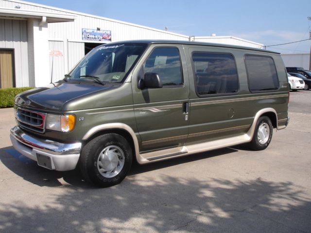 2002 Ford Econoline SE 5 Ft