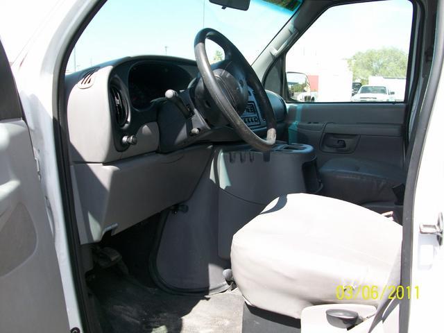 2002 Ford Econoline Unknown