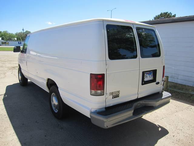 2002 Ford Econoline Overland 4X4