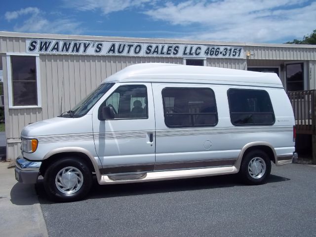 2002 Ford Econoline SE 5 Ft