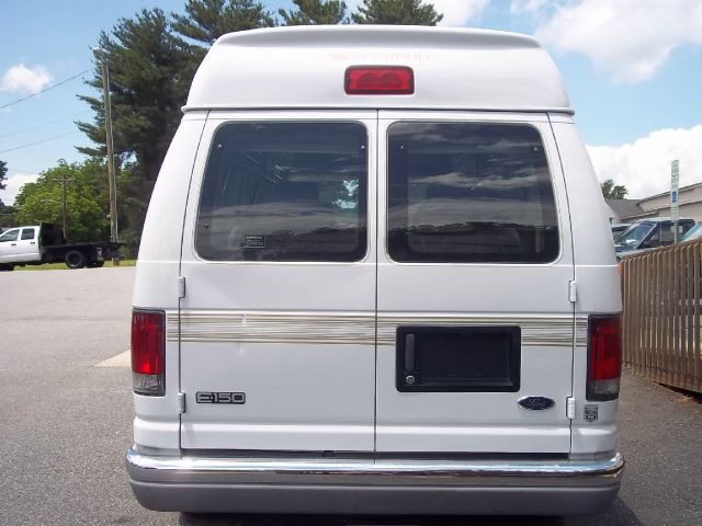 2002 Ford Econoline SE 5 Ft