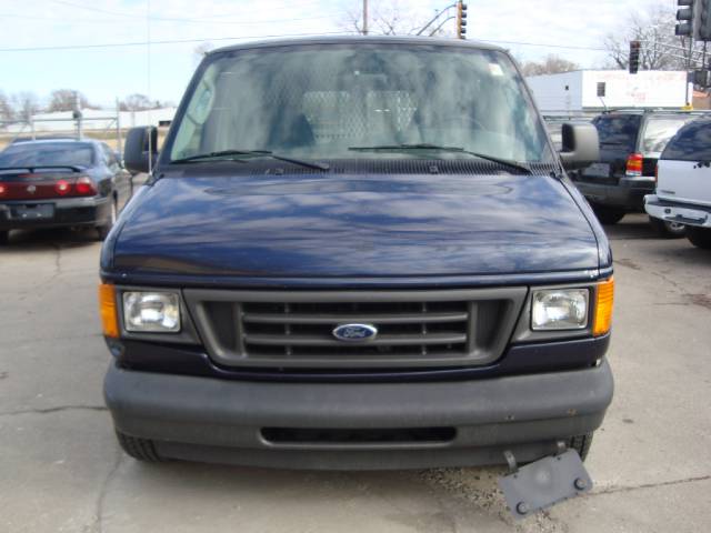 2003 Ford Econoline 2.5i Wagon