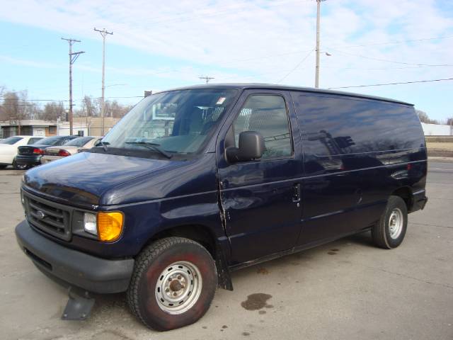 2003 Ford Econoline 2.5i Wagon