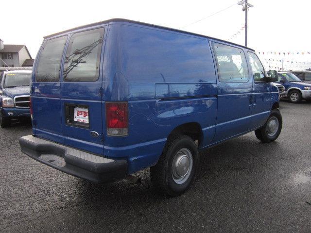 2003 Ford Econoline SE Truck